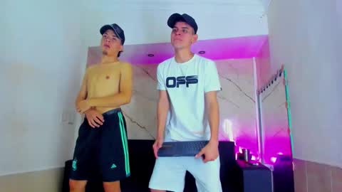 friends online show from November 3, 2025, 4:36 am