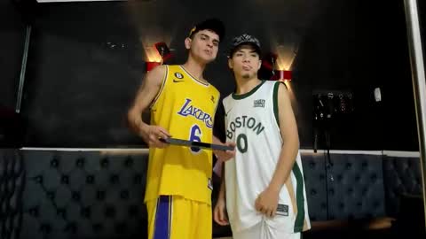 friends online show from November 23, 2025, 4:34 am