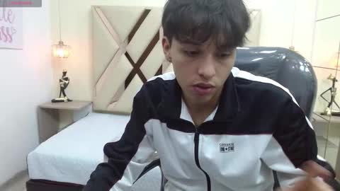 Stiwen online show from March 26, 2026, 3:06 pm