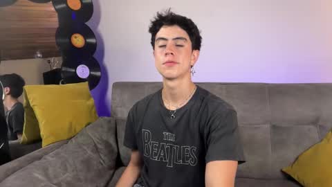 Snapshot of stolas_ying chatting on February 22, 2026, 11:14 pm Stolas online show from February 22, 2026, 11:14 pm