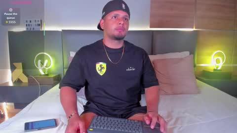 Stone Lee  online show from September 16, 2025, 1:50 am