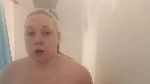 Snapshot of stoned2dabones666 chatting on September 16, 2025, 5:47 pm Haily online show from September 16, 2025, 5:47 pm