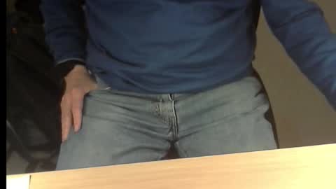 Snapshot of str8_dave chatting on January 18, 2026, 10:24 pm Dave online show from January 18, 2026, 10:24 pm