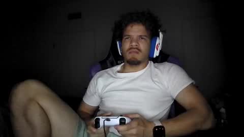 Snapshot of str8dj chatting on January 6, 2026, 3:21 am Dj online show from January 6, 2026, 3:21 am