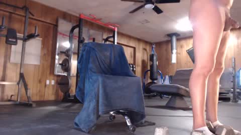 n8vpumpnhump online show from December 13, 2024, 3:27 am