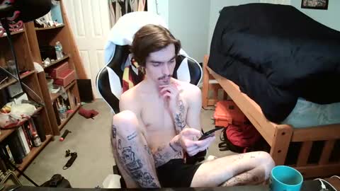 str8whiteboy21 online show from February 12, 2025, 2:32 pm