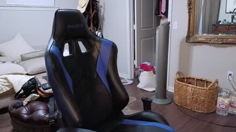 str8whiteboy21 online show from September 25, 2025, 2:37 am