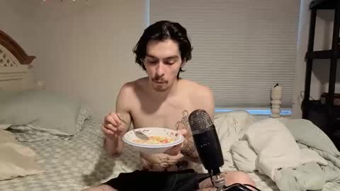 str8whiteboy21 online show from April 6, 2026, 12:17 pm