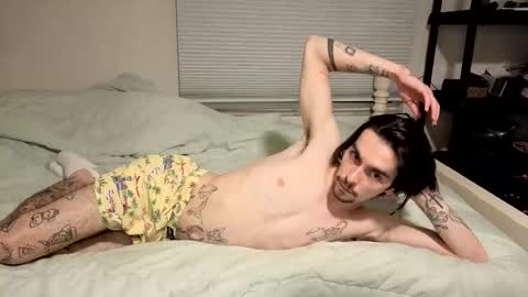 str8whiteboy21 online show from April 16, 2026, 4:24 am