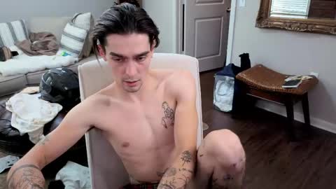 str8whiteboy21 online show from June 3, 2026, 8:47 pm