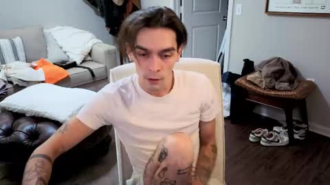 str8whiteboy21 online show from June 4, 2026, 1:39 pm