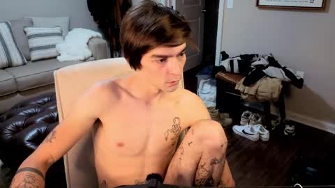str8whiteboy21 online show from June 7, 2026, 10:52 am