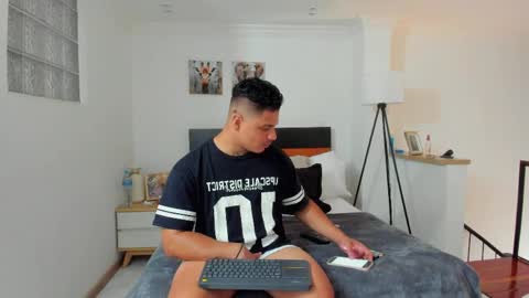 straight__friends online show from March 30, 2026, 2:40 pm