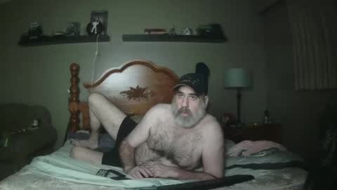 Snapshot of straightbear4you chatting on March 2, 2025, 12:43 pm Straightbear4you online show from March 2, 2025, 12:43 pm