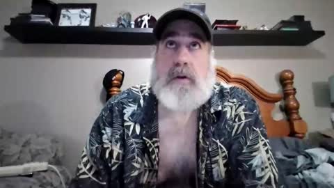 Straightbear4you online show from November 7, 2025, 2:22 am