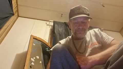 straighttoy online show from October 7, 2025, 8:44 am