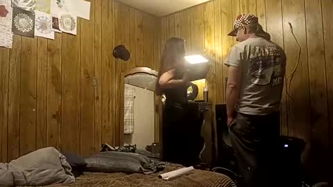 Snapshot of straighttoy chatting on February 4, 2026, 1:28 pm straighttoy online show from February 4, 2026, 1:28 pm