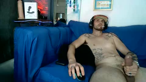 straitpipermann22 online show from November 29, 2025, 8:34 pm