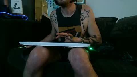 straitpipermann22 online show from December 16, 2025, 2:33 pm