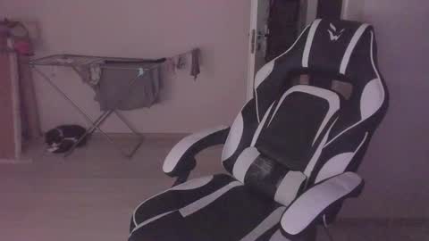 Ray online show from October 17, 2025, 4:09 pm