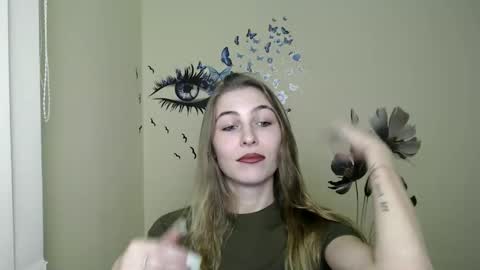 Amalia online show from December 19, 2024, 1:51 pm