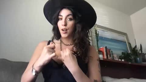 Snapshot of strawberripulp chatting on October 31, 2025, 7:59 pm Angel Baby online show from October 31, 2025, 7:59 pm