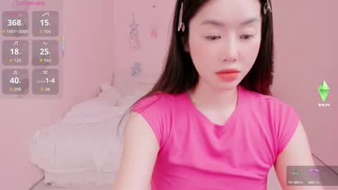 Snapshot of strawberry_loveee chatting on September 28, 2025, 8:20 am strawberry_loveee online show from September 28, 2025, 8:20 am