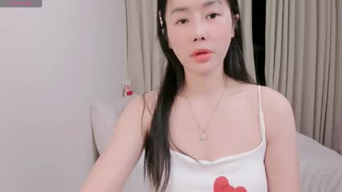 Snapshot of strawberry_loveee chatting on October 8, 2025, 3:20 pm strawberry_loveee online show from October 8, 2025, 3:20 pm