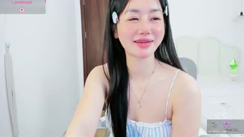 strawberry_loveee online show from February 13, 2026, 5:03 am