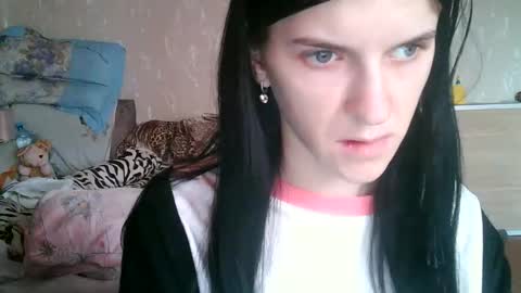 Strawberry Storm online show from March 30, 2026, 1:23 pm