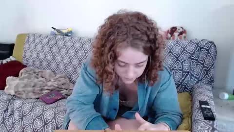 Strawberrylotsacake online show from November 30, 2025, 5:50 pm