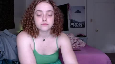 Strawberrylotsacake online show from April 26, 2026, 2:48 pm