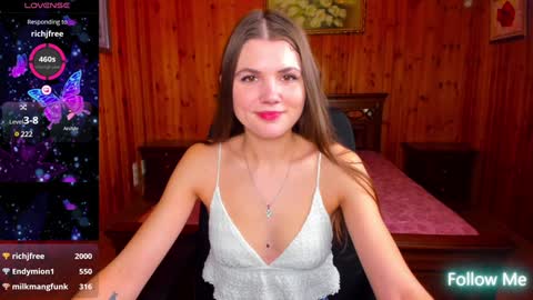 Snapshot of strawberrylux chatting on December 21, 2024, 1:21 pm Strawberrylux online show from December 21, 2024, 1:21 pm