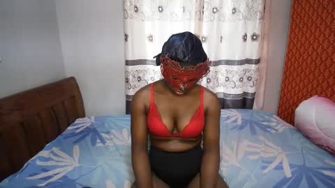 streetlioness online show from September 15, 2025, 2:28 pm