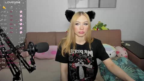 Snapshot of streis_mua chatting on January 26, 2025, 3:47 pm Streis  open pvt online show from January 26, 2025, 3:47 pm