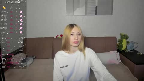 Snapshot of streis_mua chatting on February 22, 2025, 1:33 am Streis  open pvt online show from February 22, 2025, 1:33 am
