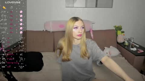 Snapshot of streis_mua chatting on March 10, 2025, 1:45 am Streis  open pvt online show from March 10, 2025, 1:45 am
