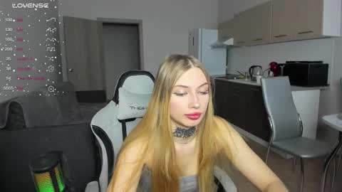 Snapshot of streis_mua chatting on October 18, 2025, 10:27 am Streis  open pvt online show from October 18, 2025, 10:27 am