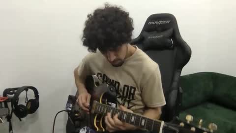 Snapshot of stringin69 chatting on November 30, 2025, 8:13 pm stringin69 online show from November 30, 2025, 8:13 pm