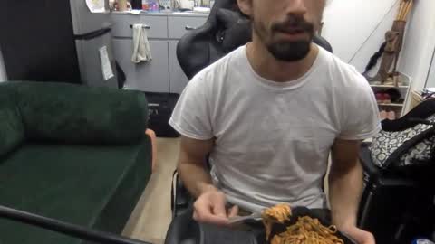 Snapshot of stringin69 chatting on February 10, 2026, 12:04 am stringin69 online show from February 10, 2026, 12:04 am