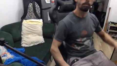 Snapshot of stringin69 chatting on February 18, 2026, 8:10 am stringin69 online show from February 18, 2026, 8:10 am