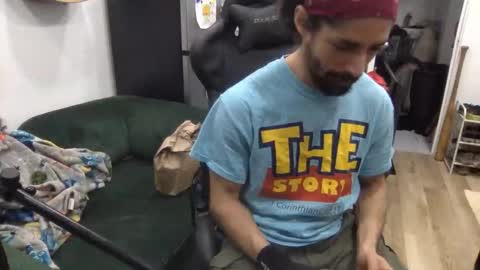 Snapshot of stringin69 chatting on March 3, 2026, 7:58 am stringin69 online show from March 3, 2026, 7:58 am