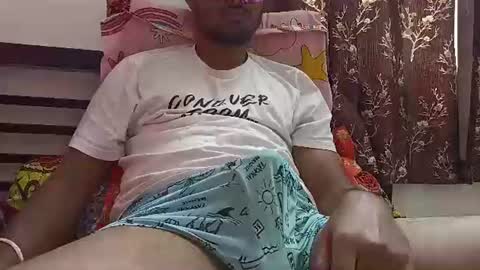 strip_couple_love1 online show from March 22, 2026, 5:22 am