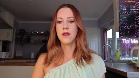 Amorina online show from November 12, 2025, 10:26 am