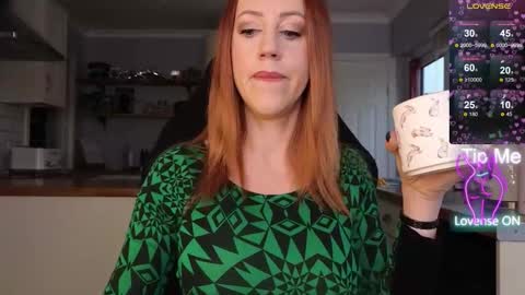 Amorina online show from December 4, 2025, 10:24 am