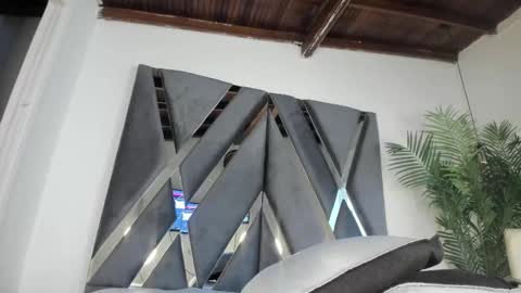 Alexa   online show from November 27, 2025, 11:01 am