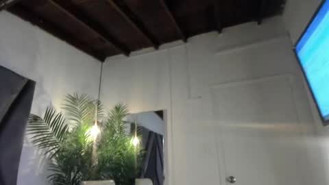 Snapshot of strong_girl_ chatting on May 4, 2026, 11:06 am Alexa online show from May 4, 2026, 11:06 am