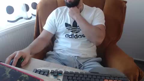 StrongCoffee online show from November 14, 2025, 11:09 am