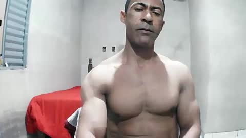 strongdaddyfantastic online show from June 9, 2026, 11:49 pm