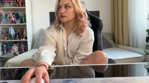 goddess online show from January 22, 2025, 9:13 am